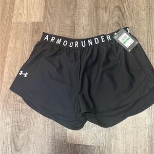 Nwt Large  Under Armour Women's Play Up 3.0 Loose Fit Shorts in Black